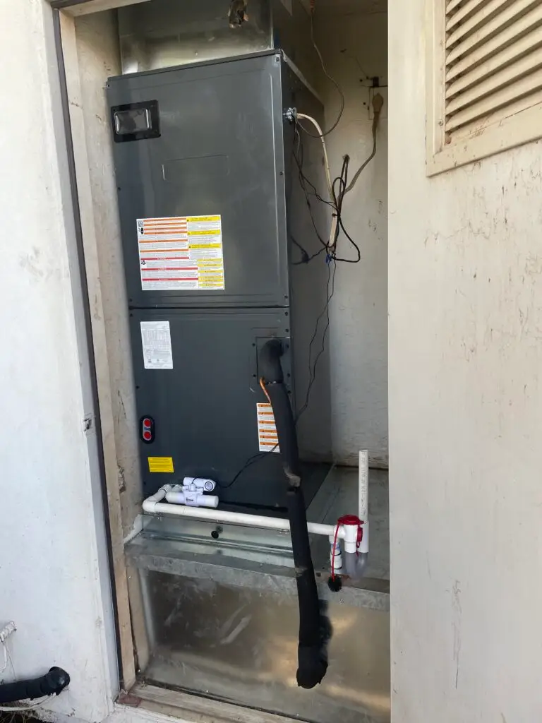 vertical heatpump split unit in mesa